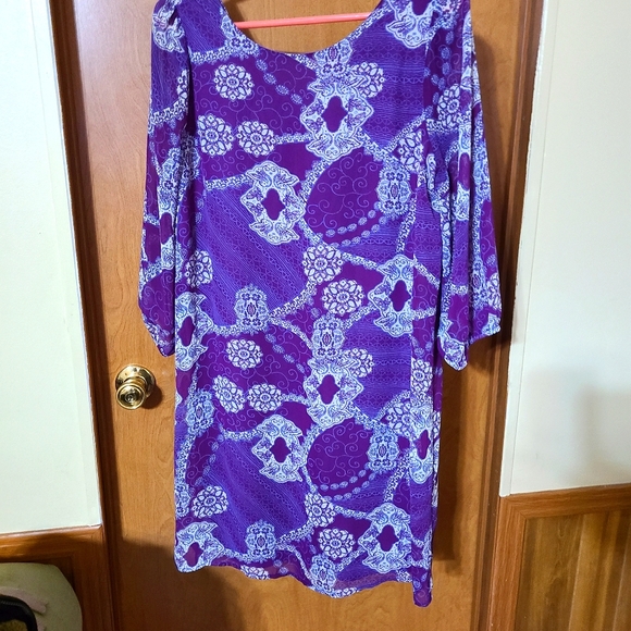 Ladies Dress - Picture 1 of 2